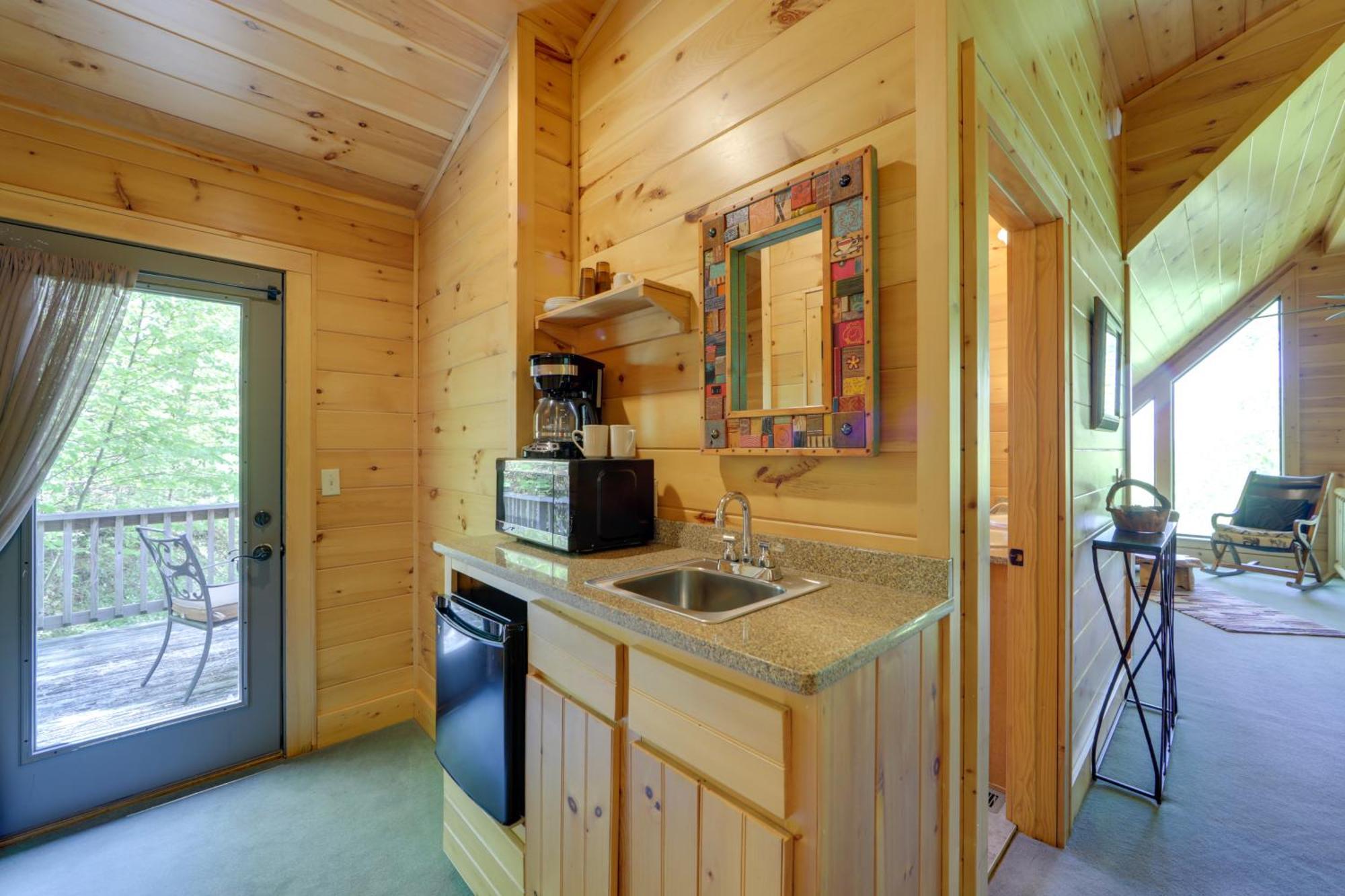 Bryson City Cabin With Hot Tub And Mountain Views! Εξωτερικό φωτογραφία